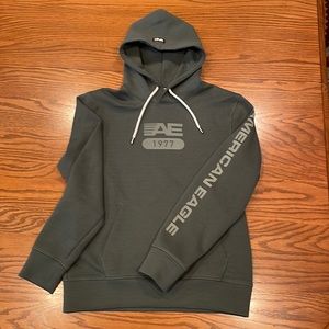 american eagle sweatshirt hoodie size small